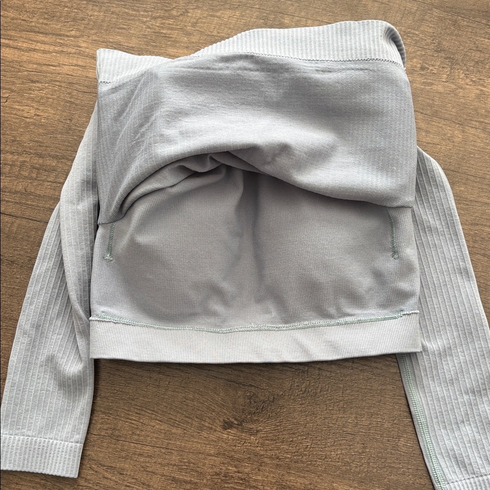 Lululemon Ebb to Street Long Sleeve Shirt Chambray Blue Size 2 - Picture 6 of 7